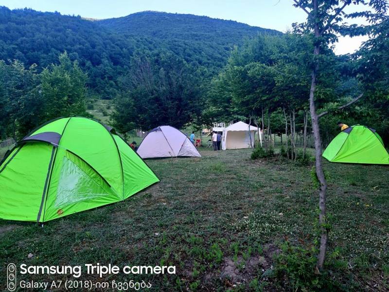 ლეჩხუმმა ნელ-ნელა დაიწყო ტურისტულ მოთხოვნილებებზე ფეხის აწყობა